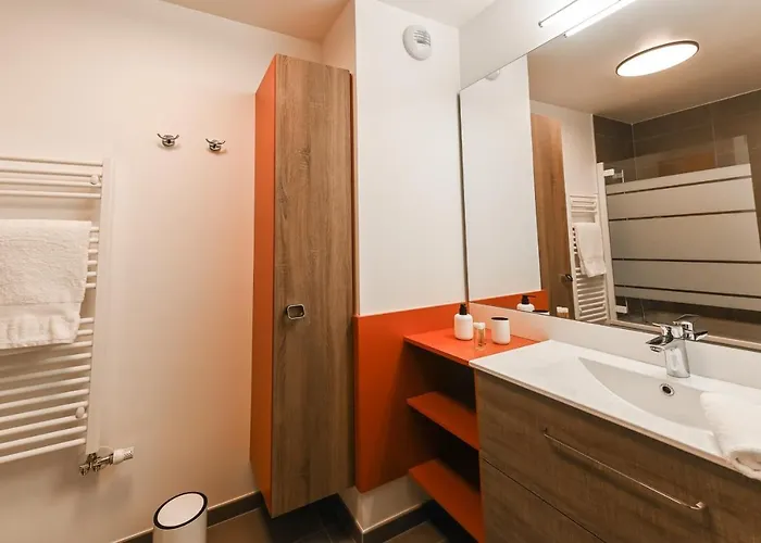 L'estrade La Costiere - 2 Avec Vue Sur Le *